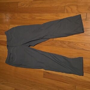 NWOT Men's Voyager 5 Pocket Pants in Grey.  W 36" L 30"
